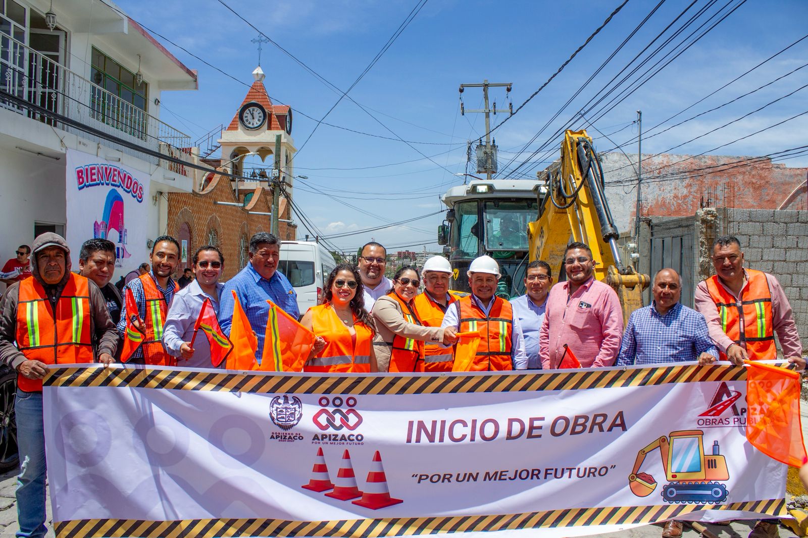 Javier Rivera Bonilla da banderazo a nuevas obras de infraestructura en comunidades de Apizaco